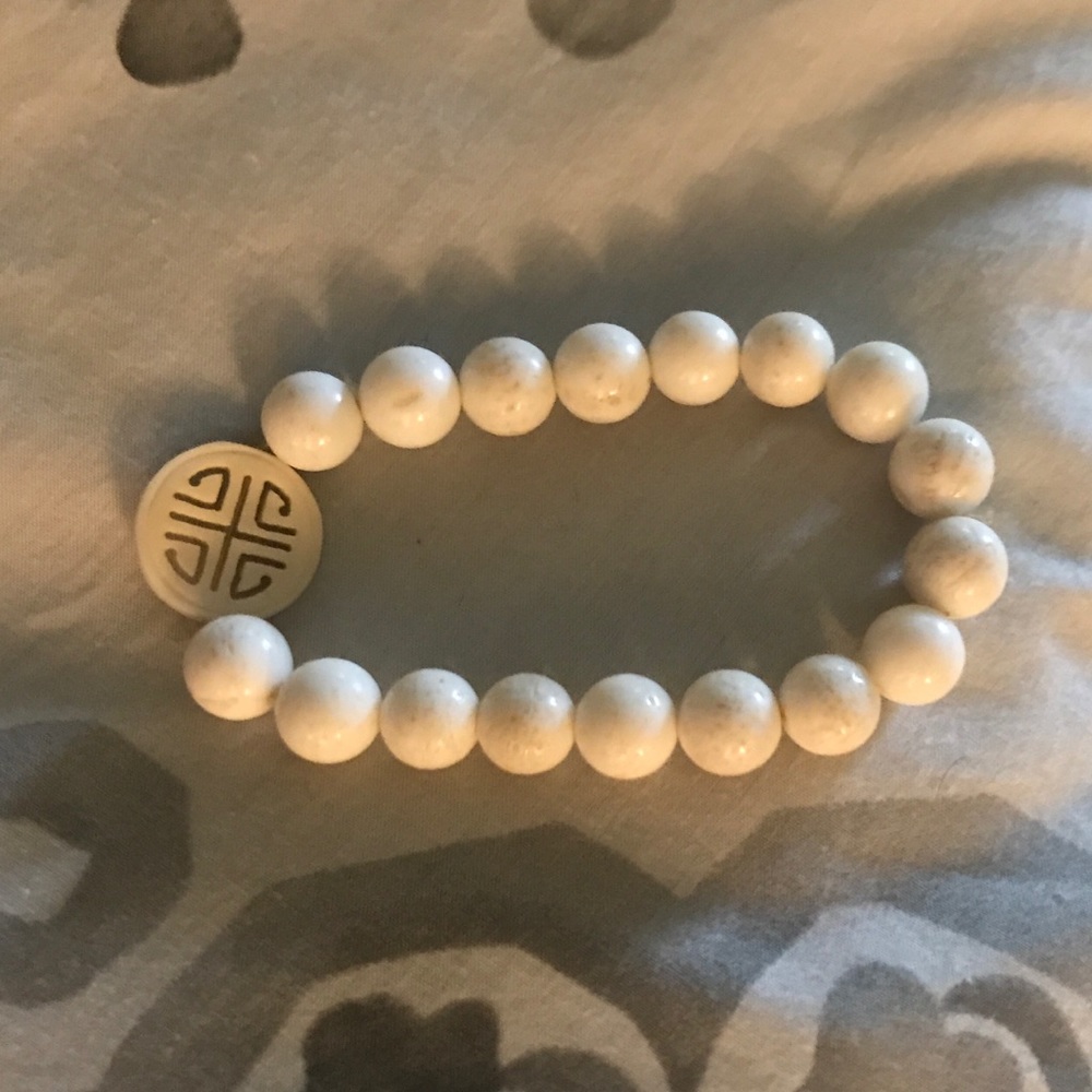 White beaded bracelet